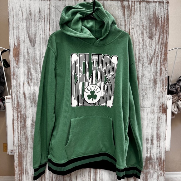 NBA Mens‎ Boston Celtics Green Sweatshirt Hoodie Pullover XL Front Pocket - Picture 1 of 12